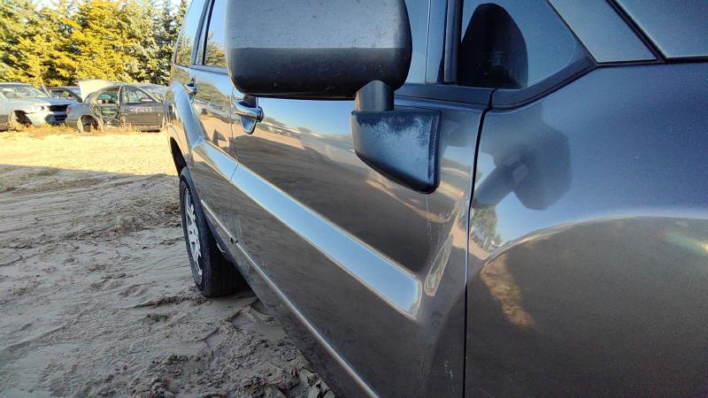 2004-2011 Mitsubishi Endeavor Front Door RH