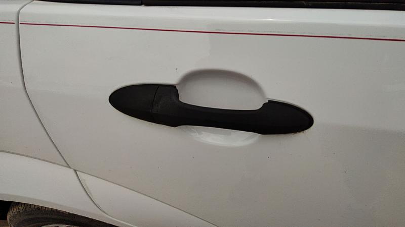2000-2001 Ford Focus Not RS Outside Door Handle RH