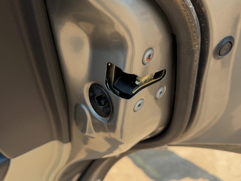 2003-2008 Infiniti FX Series Rear Door Latch RH