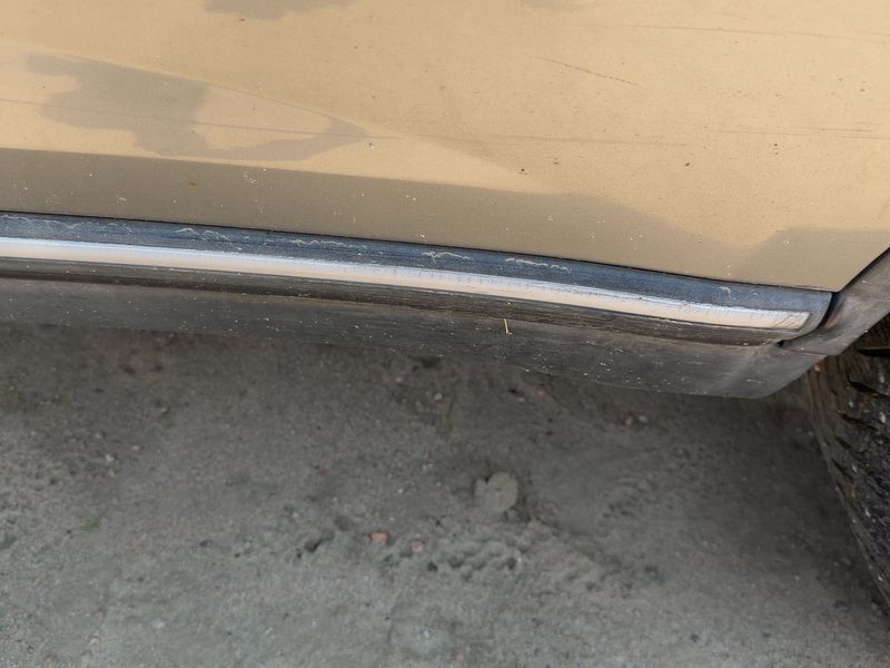 2003-2006 Infiniti FX Series Rear Door Moulding LH