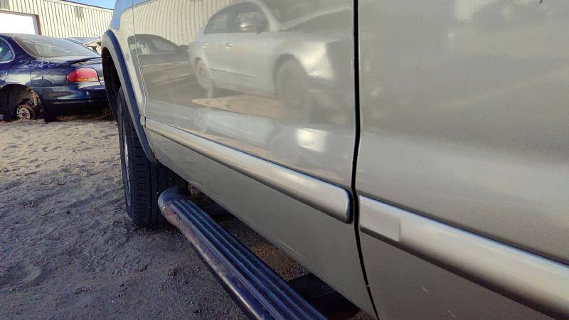 2002-2005 Explorer Front Door LH