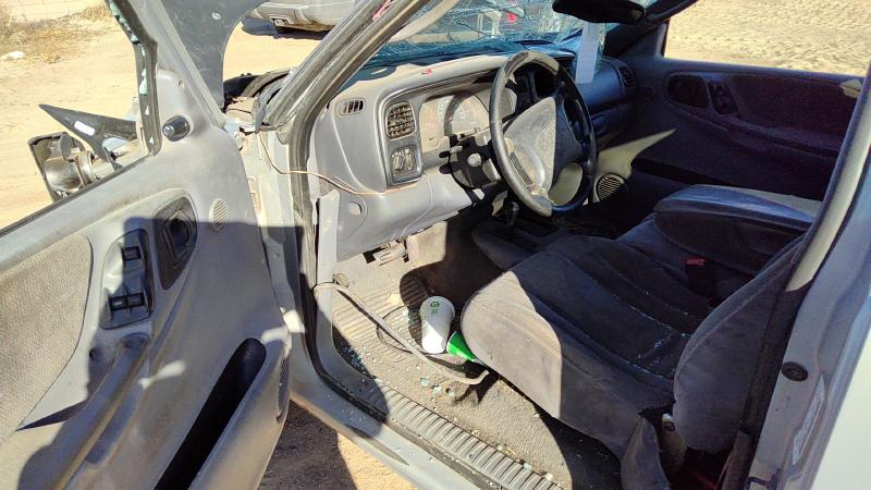 2000-2001 Dodge Dakota (mid-size) Axle Shaft RH