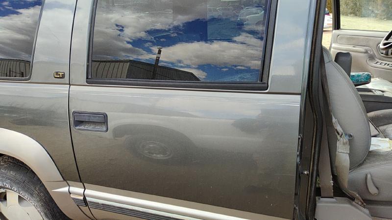 1992-2000 Chevy/gmc Suburban 1500 Series Rear Door RH