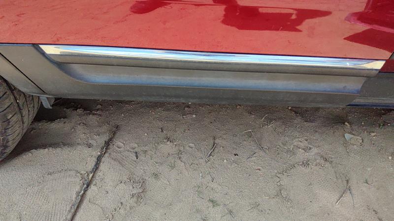 2011-2015 Explorer Rear Door Moulding RH