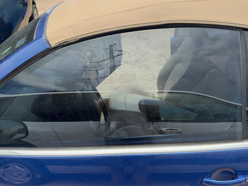 2004-2010 Volkswagen Beetle (type 1) Front Door Glass/Window LH