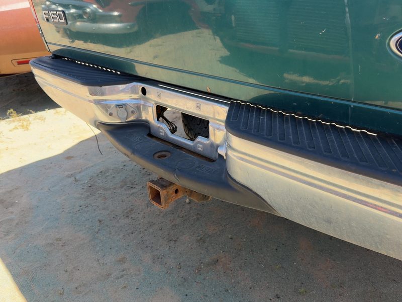 1997-2004 Ford Pickup F150 Series Rear Bumper Assembly