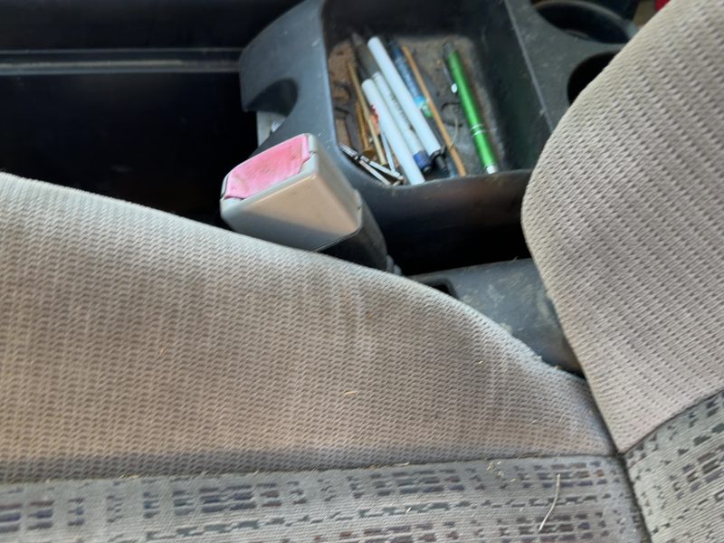 2002-2004 Chevrolet Venture Front Seat Belt LH