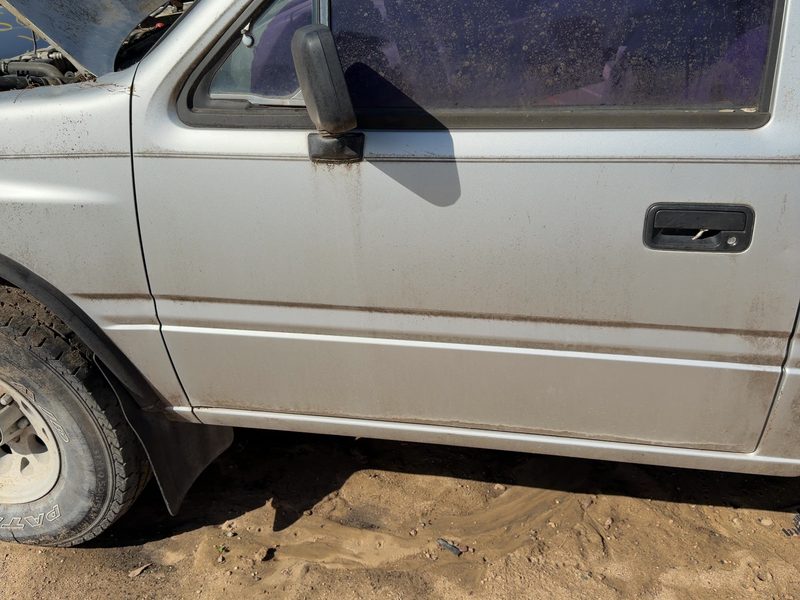 1988-1993 Isuzu Pickup Front Door LH
