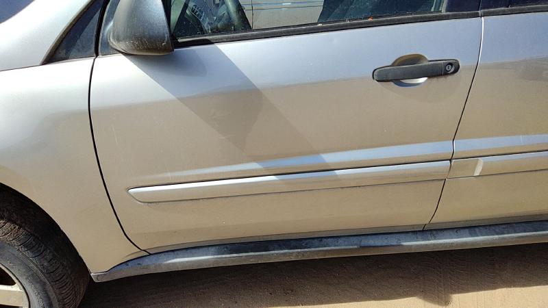 2005-2009 Chevrolet Equinox Front Door LH