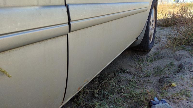 2004-2007 Dodge Caravan Front Door RH