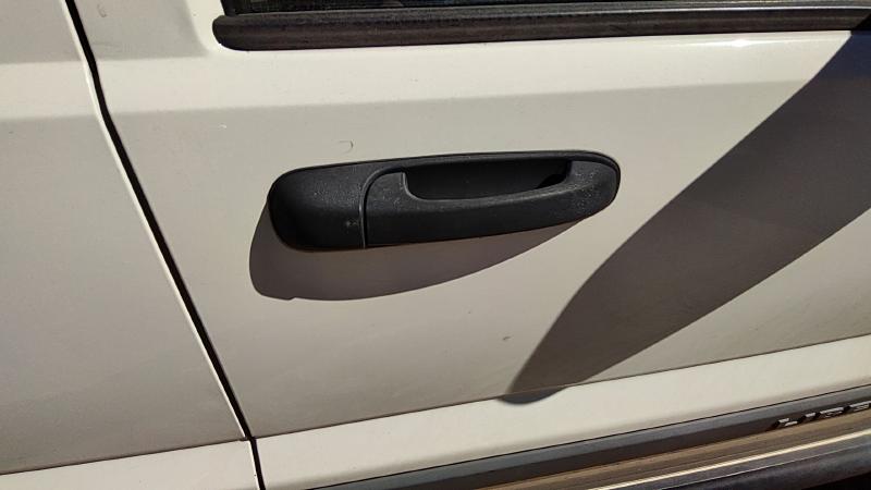 2002-2007 Jeep Liberty Outside Door Handle RH