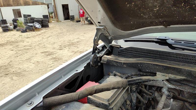 2014-2019 Chevrolet 1500 Silverado Pickup Hood Hinge RH