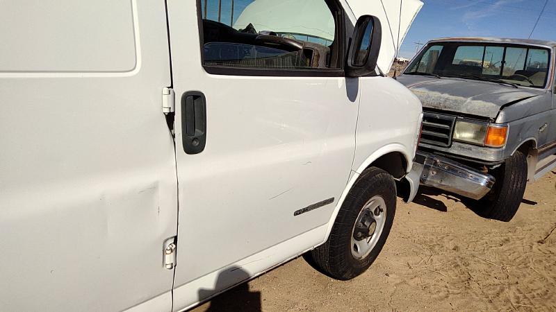 1996-2002 GMC Van Savana 2500 Series Front Door RH