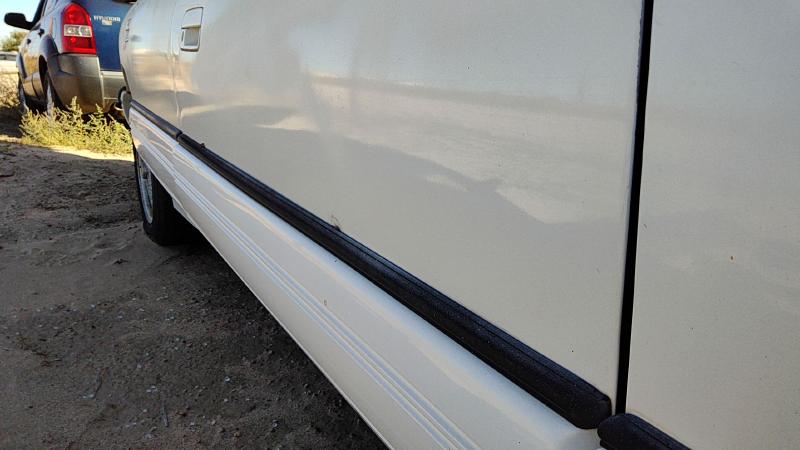 1992-1999 Pontiac Bonneville (80 & Up) Front Door RH