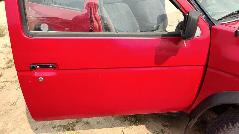 1986-1995 Nissan Pathfinder Front Door RH