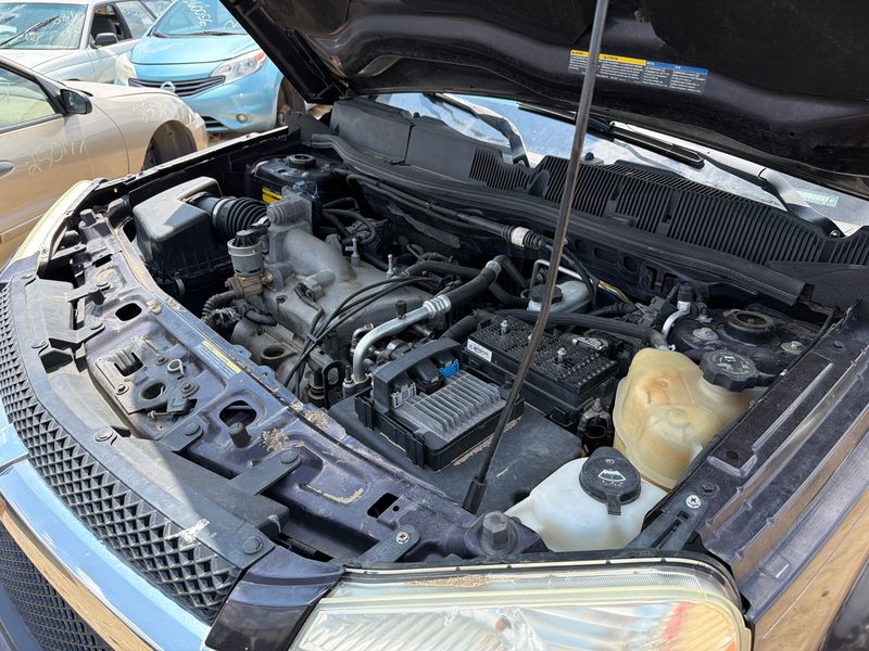 2005-2009 Chevrolet Equinox Hood