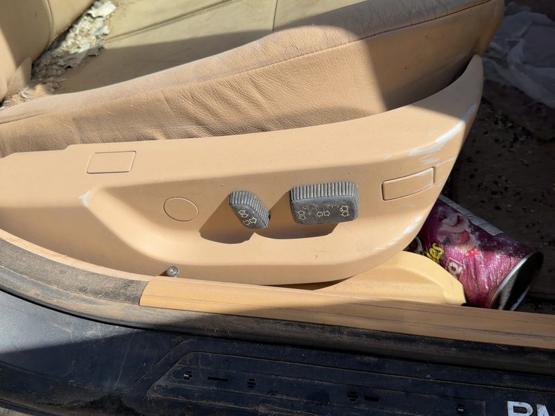 2001 BMW 530i Seat Track RH