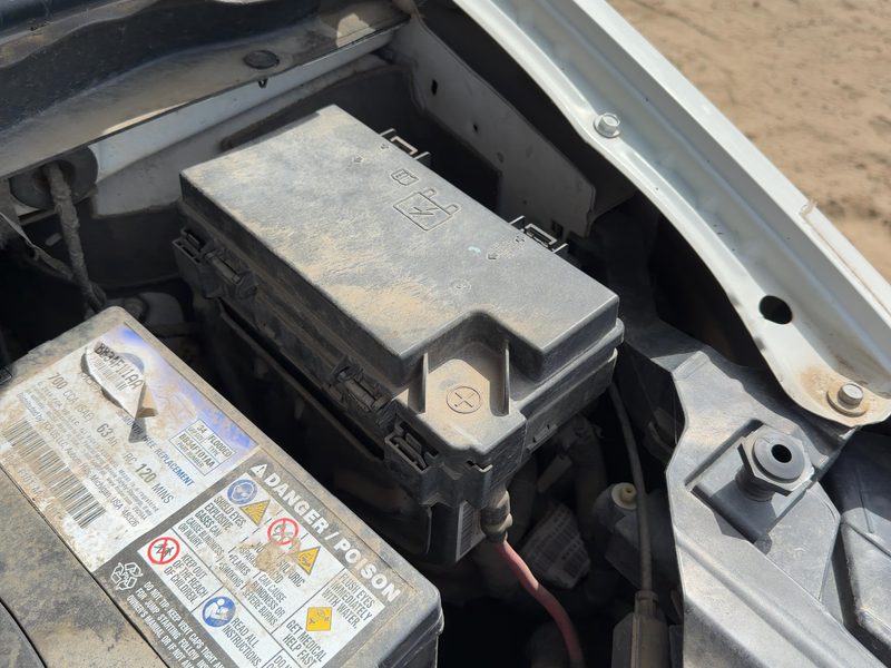 2010 Chrysler Town & Country Engine Fuse Box