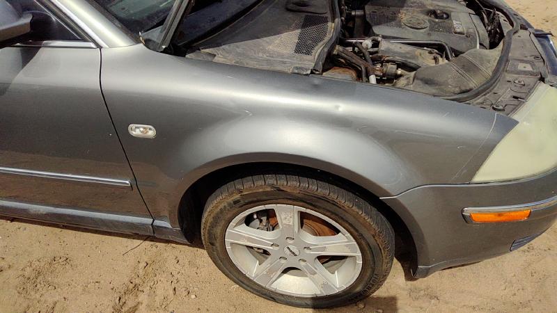 2001-2004 (discontinued) Passat Fender RH