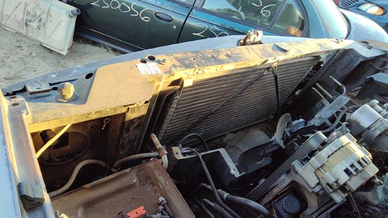 1988-1999 Chevy/gmc Suburban 1500 Series Radiator Support