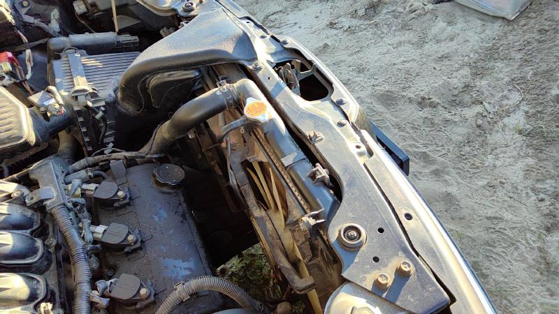 2004-2006 Mitsubishi Endeavor Radiator