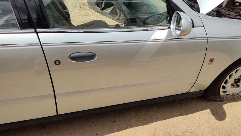 2002 Saturn L Series Front Door RH