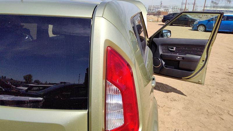 2012 Kia Soul Quarter Panel Moulding RH
