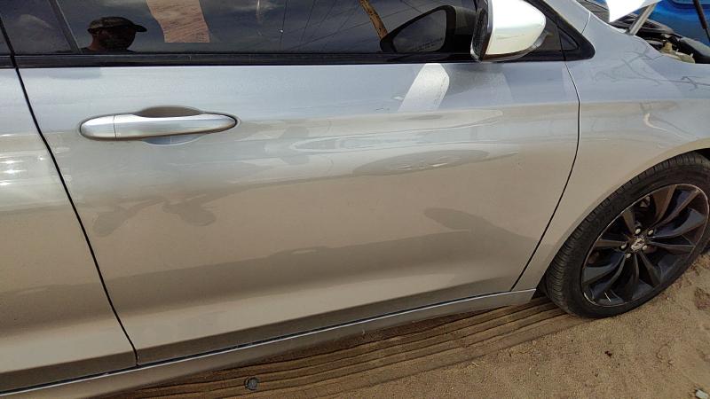 2015-2017 Chrysler 200 Front Door RH