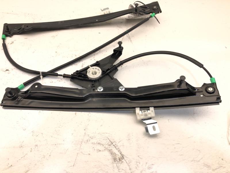 2002-2010 Explorer Front Door Regulator RH