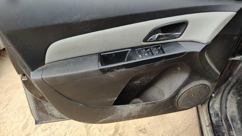 2011-2014 Chevrolet Cruze Front Door Trim Panel LH