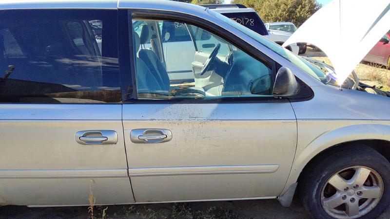2004-2007 Dodge Caravan Front Door RH