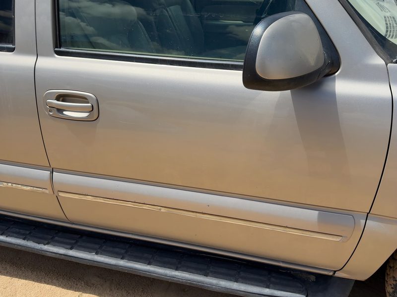1999-2007 Chevy/gmc Suburban 1500 Series Front Door RH