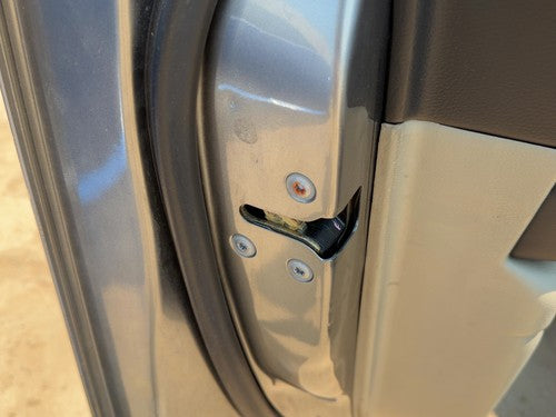 2003-2004 Infinity Fx45 Driver Left Front Door Latch With Rods/Cables Oem