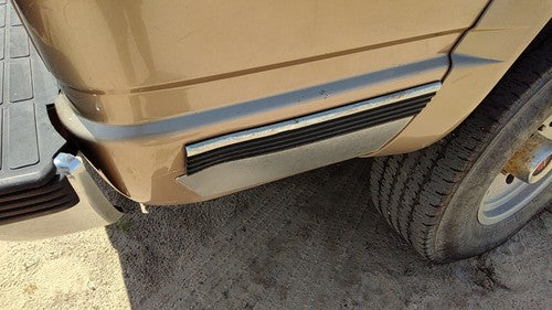 1992-2000 Silverado 2500 Passenger Right Rear Moulding On Box Oem