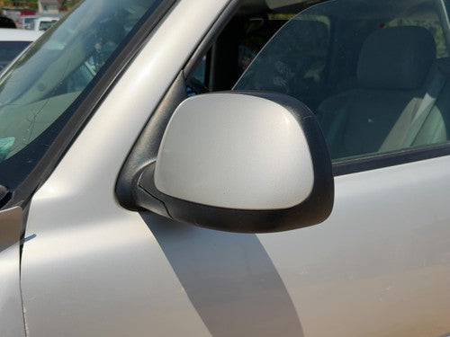 03-06 Suburban 1500 Driver Left Power Side Mirror Door Mounted Silver Birch 59U