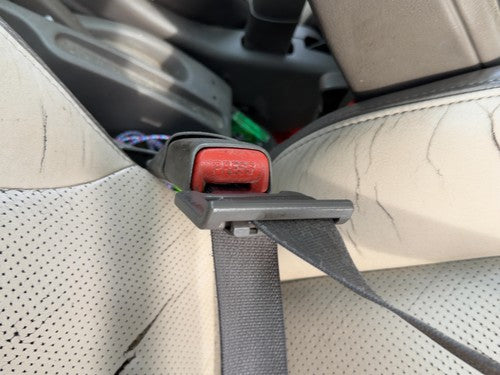 01-05 Pt Cruiser Driver Left Front Seat Belt Buckle Receiver Oem Taupe/Beige Fl