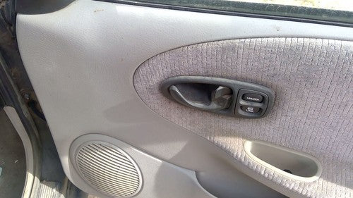 1998 Saturn Sw2 Passenger Right Front Inside Door Trim Panel Only Oem Gray