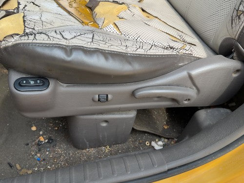 02 Pt Cruiser Driver Left Side Power Seat Switch With Trim Panel Taupe/Beige Fl