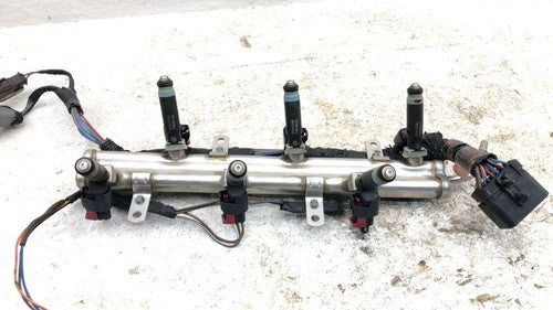 01-07 Town Country Complete Fuel Rail With Injectors Set Loaded Oem 3.8L