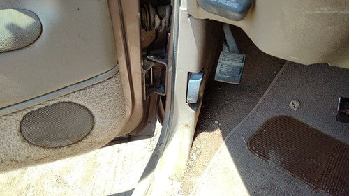 1995-2000 Silverado 2500 Driver Left Lower Kick Trim Panel Oem Tan 52D