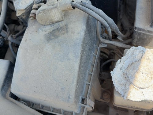 1999-2003 Mazda Protege Dx Air Intake Cleaner Filter Box Housing Oem 1.6L