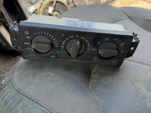 99-02 S10 Blazer Temperature Control Module In Dash Heater Ac Head Unit Oem