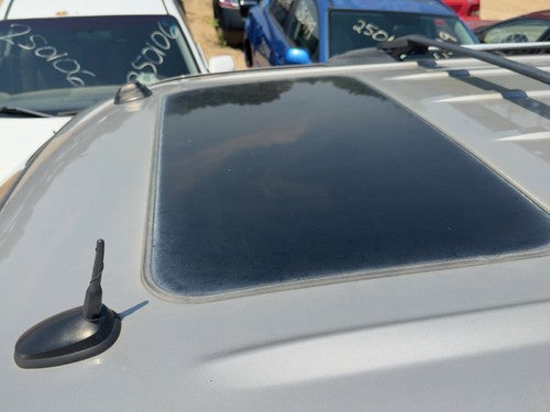 2000-2006 Chevy Suburban 1500 Sun Roof Glass Oem Top Window 15008766