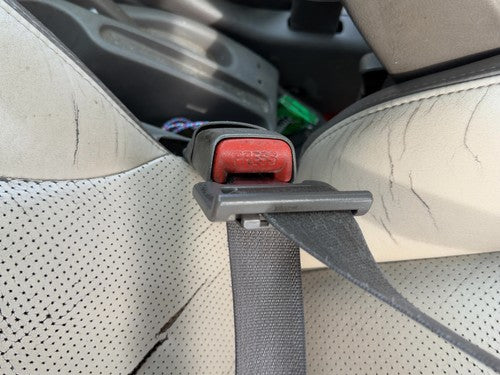 01-05 Pt Cruiser Driver Left Front Seat Belt Buckle Receiver Oem Taupe/Beige Fl
