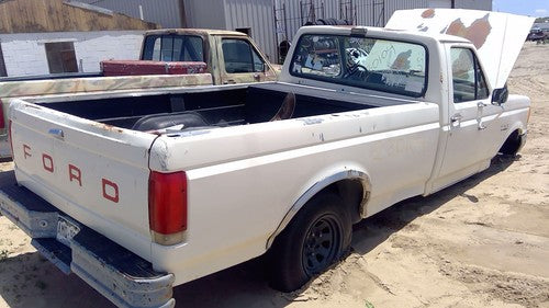 1990 Ford F150 Set Of Fuel Lines To Injector Rail Oem Pair 4.9L 6 Cylinder