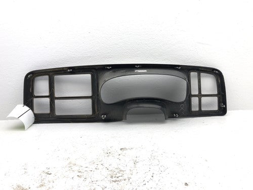 05-06 Gmc Yukon Xl 1500 Speedometer Trim Bezel Dash Surround Panel Radio Gray 92