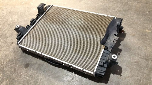 2013-2018 Dodge Ram 4500 Radiator With Fan Shroud Oem Cummins 6.7L At 4X4