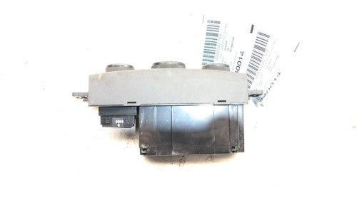 2003-2006 Kia Sorento Temperature Control Module In Dash Heater Ac Head Unit Lx