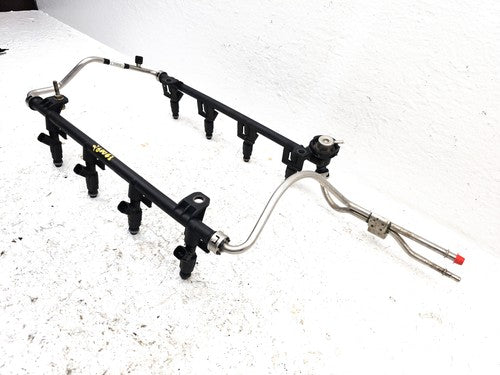 00-02 Cadillac Eldorado Complete Fuel Rail With Injectors Set Loaded Oem 4.6L