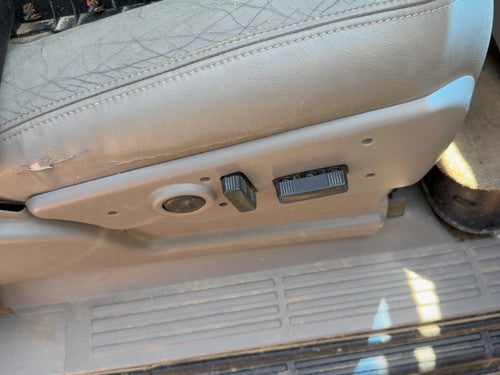05 Suburban 1500 Passenger Right Side Power Seat Switch With Trim Panel Gray 92I